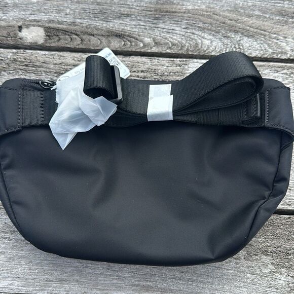 Lululemon City Adventurer Belt Bag 2.5L Black NWT Fanny pack - Picture 4 of 7